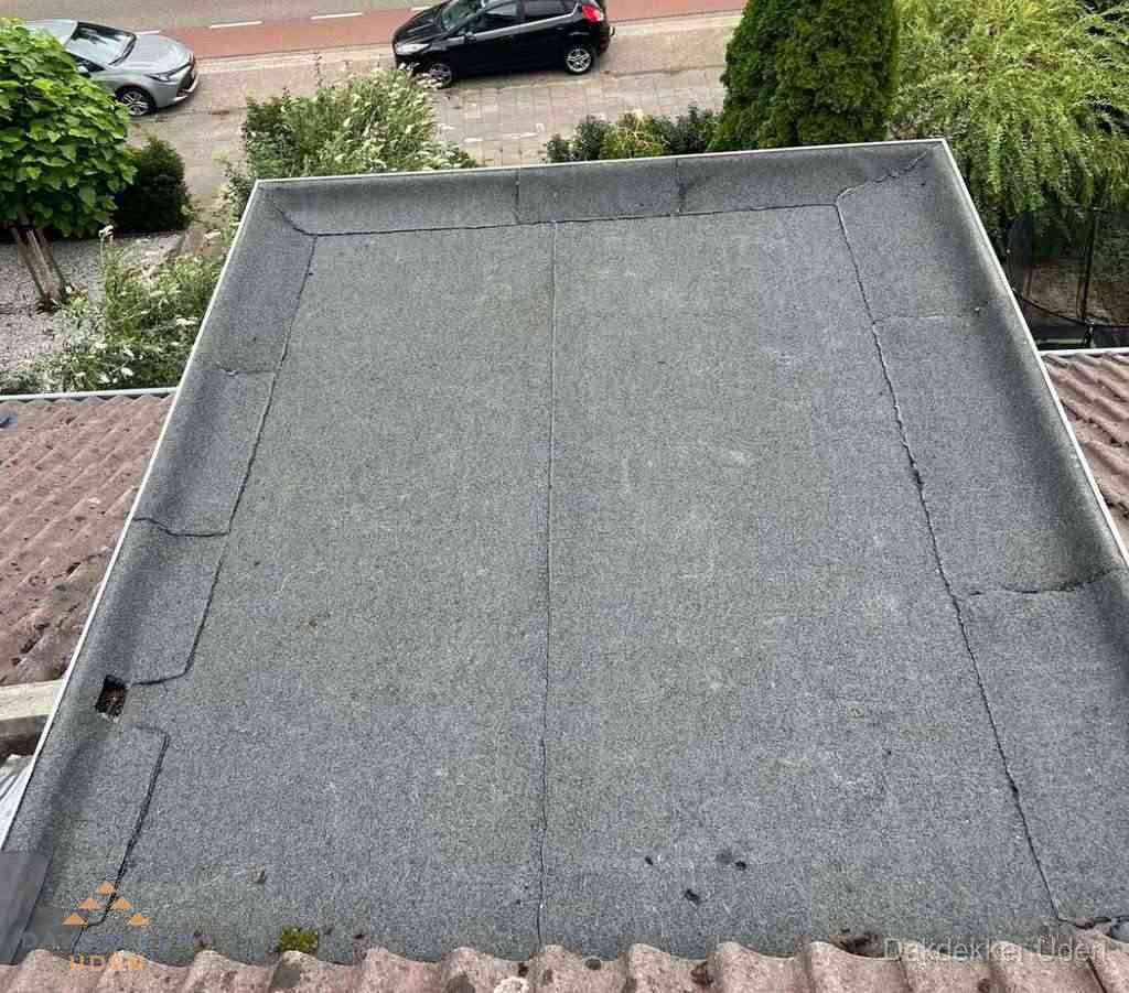 Dakbedekking schuur met bitumen in Uden